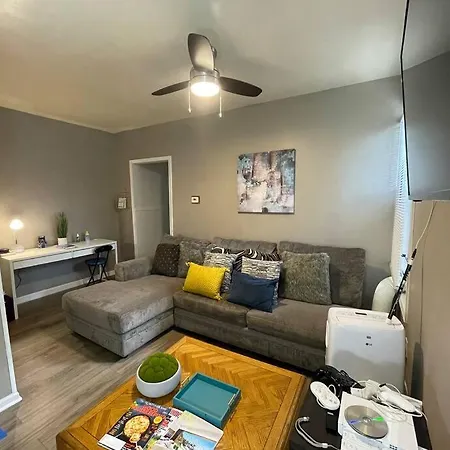 Red Line Guest House Apartment Corporate Housing